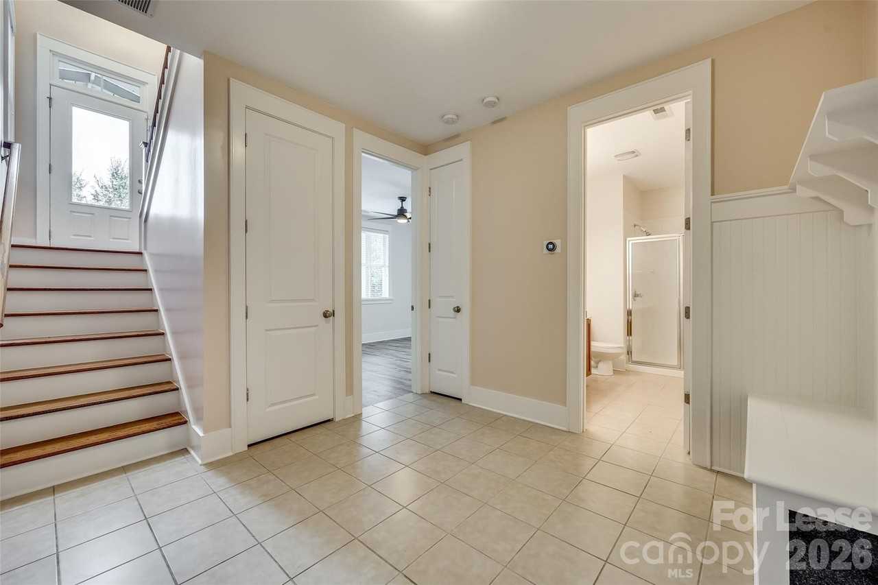 799 Herrons Ferry Rd - Photo 6 of 42