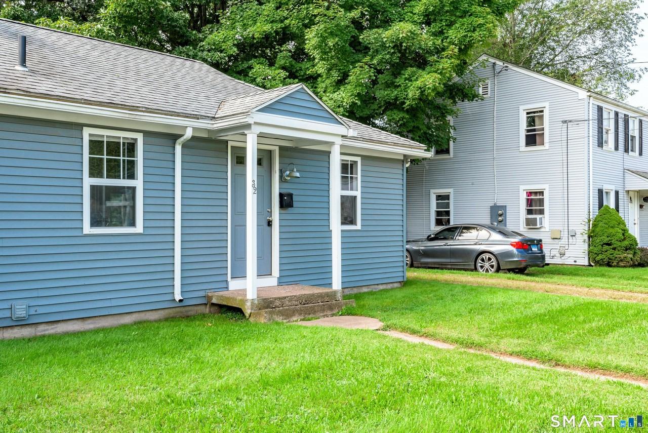 32 Bunce Dr - Photo 2 of 22