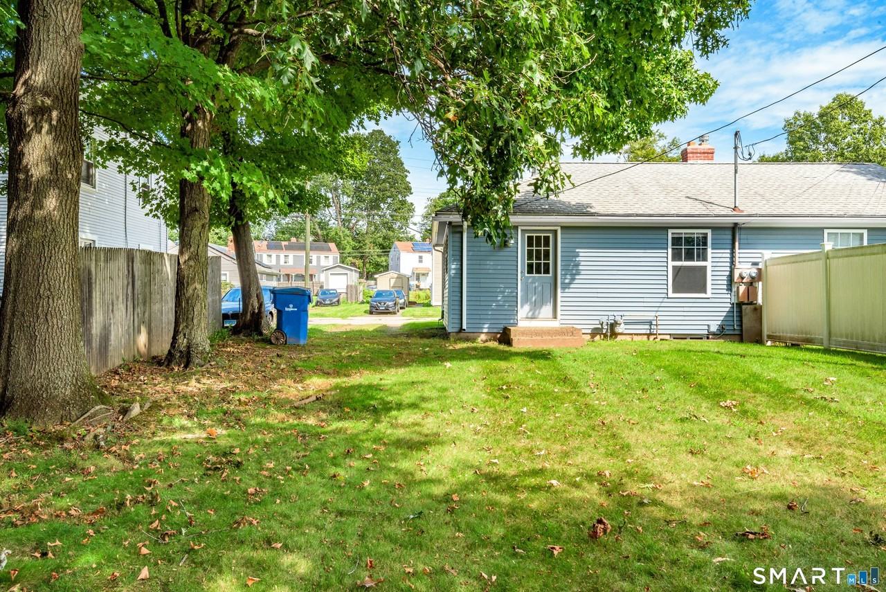 32 Bunce Dr - Photo 4 of 22
