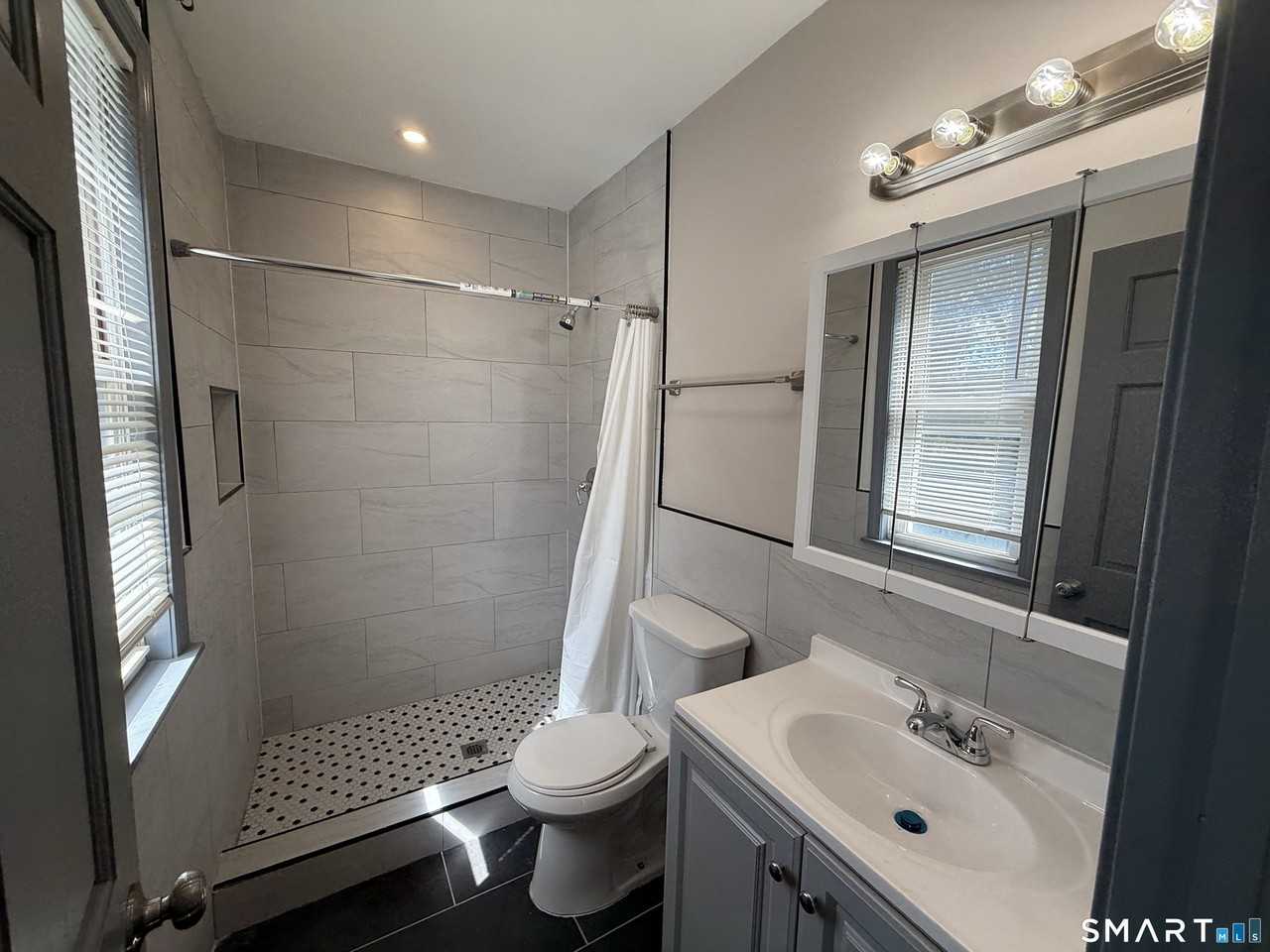 264 Ferry St #3 - Photo 6 of 13