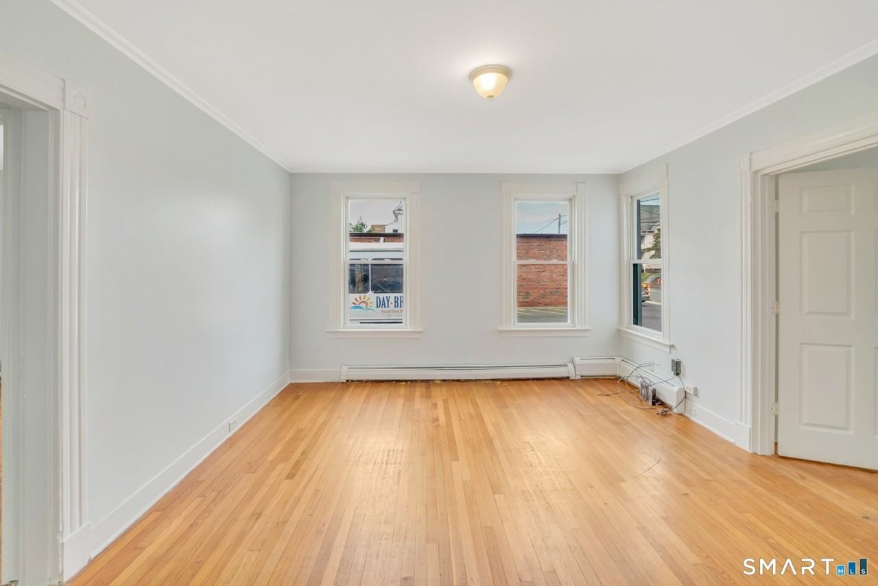 233 S Whitney St - Photo 2 of 7