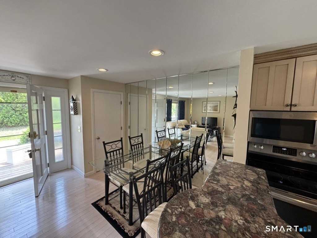 7 Clearwater Ln #7 - Photo 6 of 40
