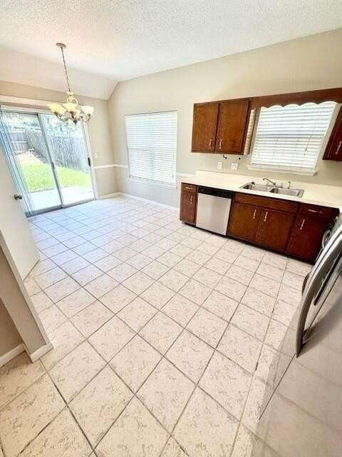 1195 Saddle Creek Dr - Photo 6 of 35