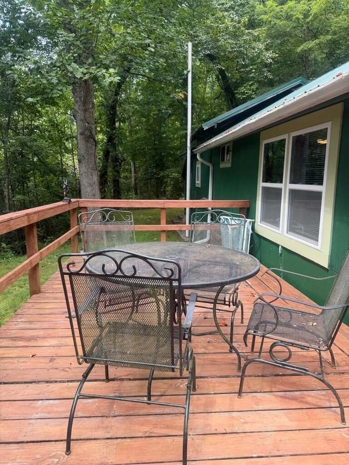 54 Rose Hill Dr - Photo 2 of 13
