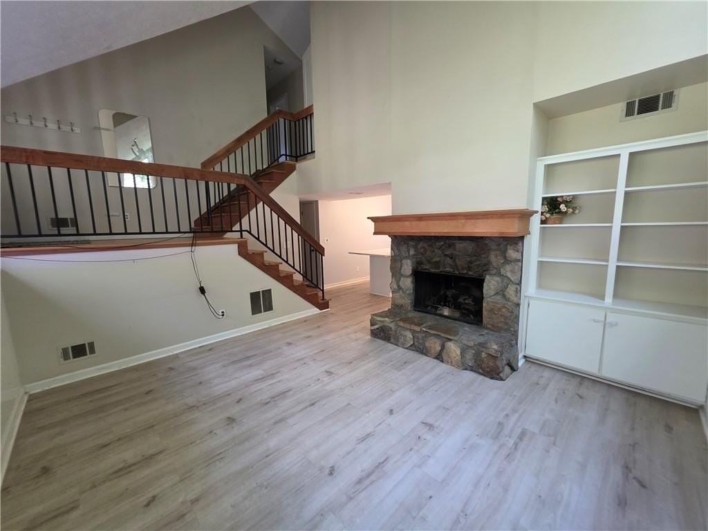 4694 Shallowford Rd - Photo 6 of 28