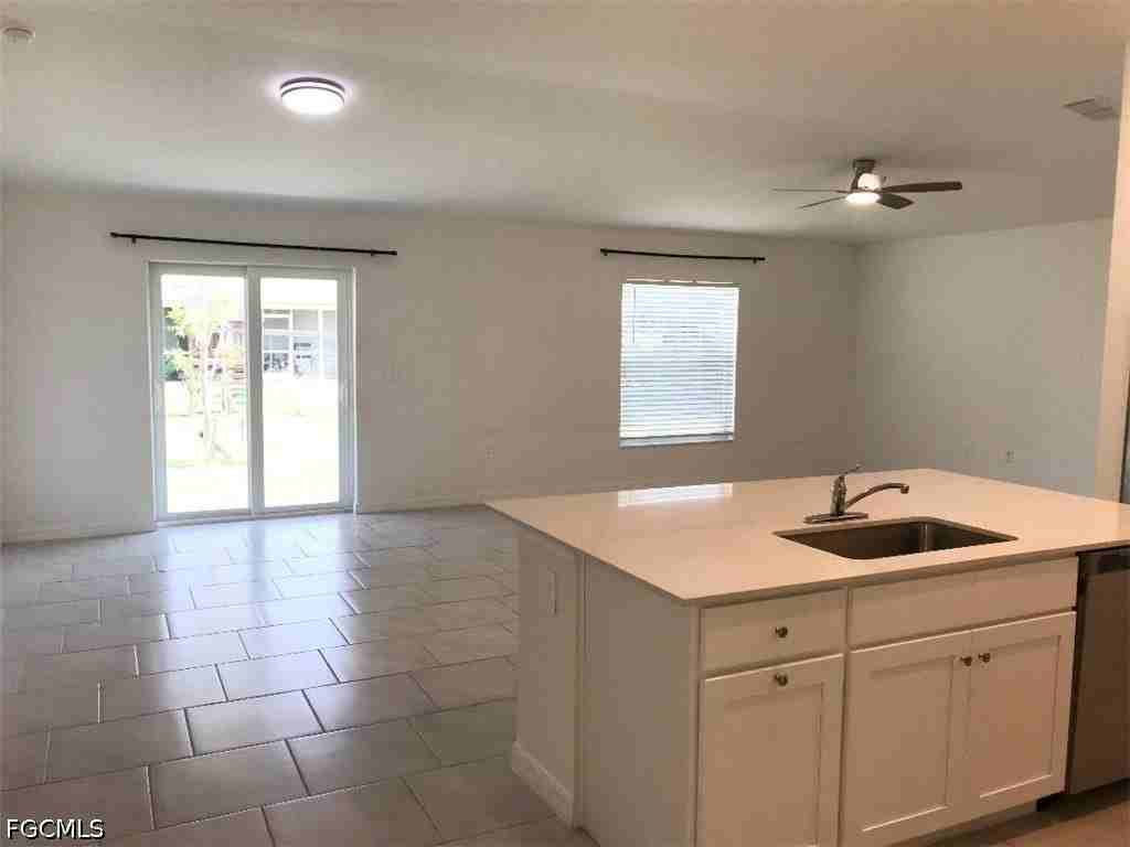 2131 Ne 34th Ter - Photo 2 of 17