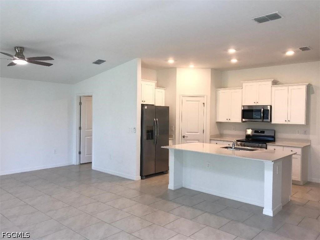 2131 Ne 34th Ter - Photo 3 of 17