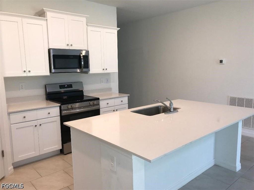 2131 Ne 34th Ter - Photo 5 of 17