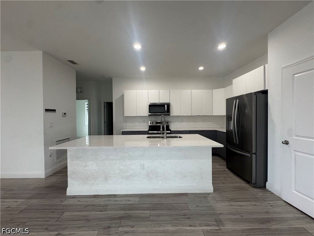 8007 Mill Ct - Photo 4 of 16