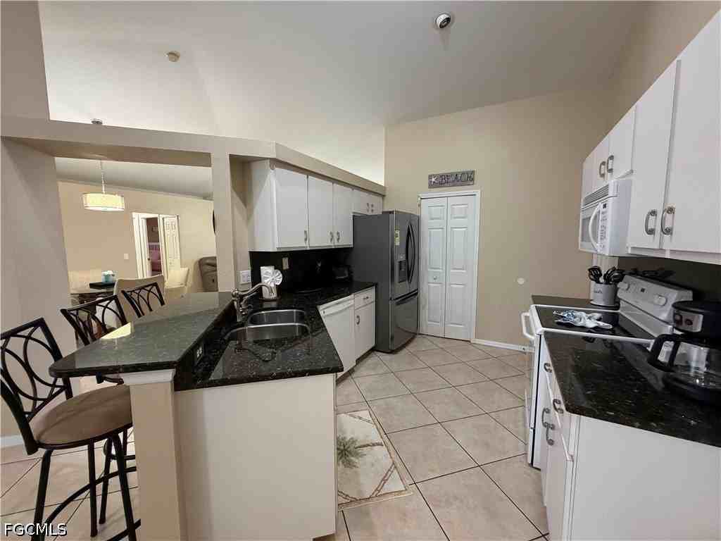 2126 Se 5th Ct - Photo 6 of 26