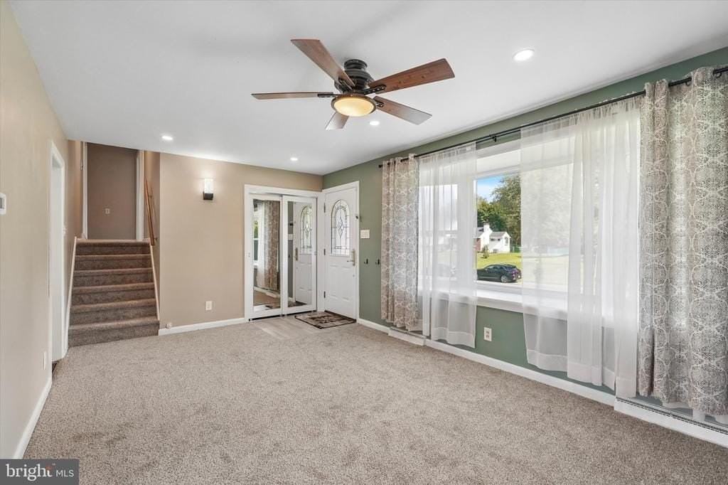 2176 Meadowview Dr - Photo 4 of 25