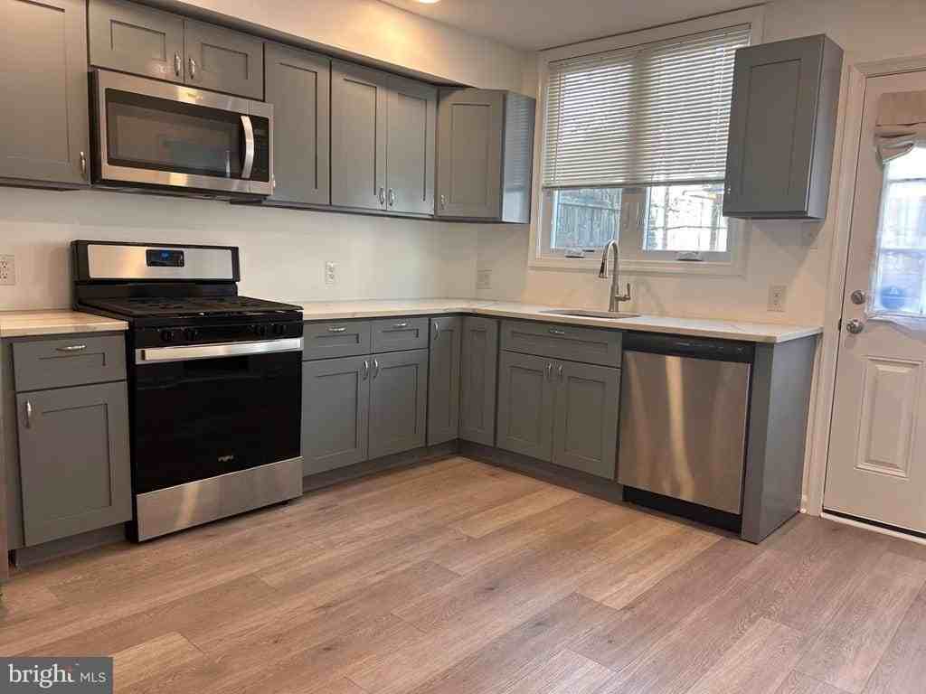 815 Tasker St - Photo 6 of 22