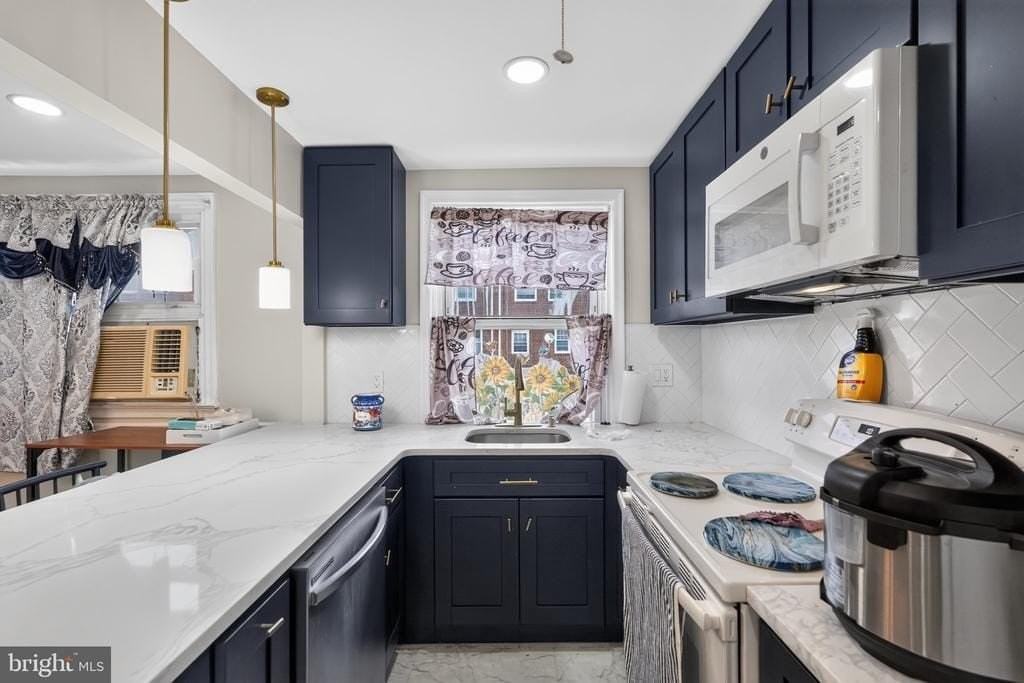 8081 Fayette St - Photo 5 of 14