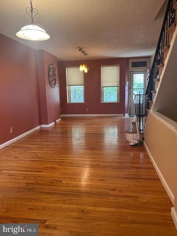 1117 Winton St - Photo 4 of 21