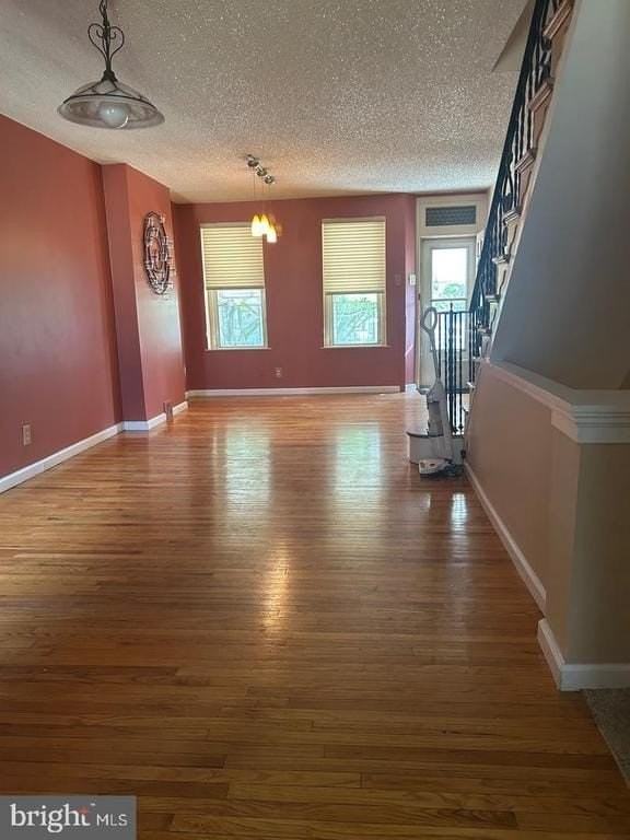 1117 Winton St - Photo 5 of 21