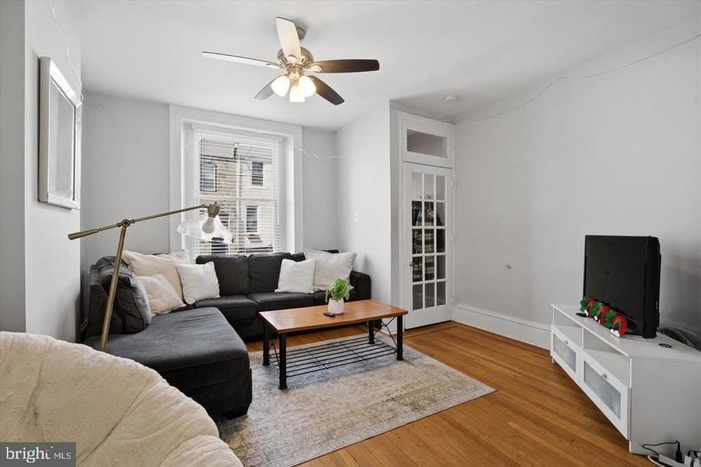 106 W Salaignac St - Photo 2 of 25