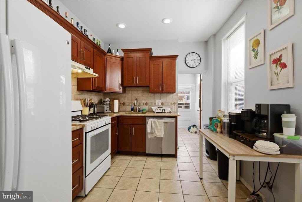 106 W Salaignac St - Photo 6 of 25