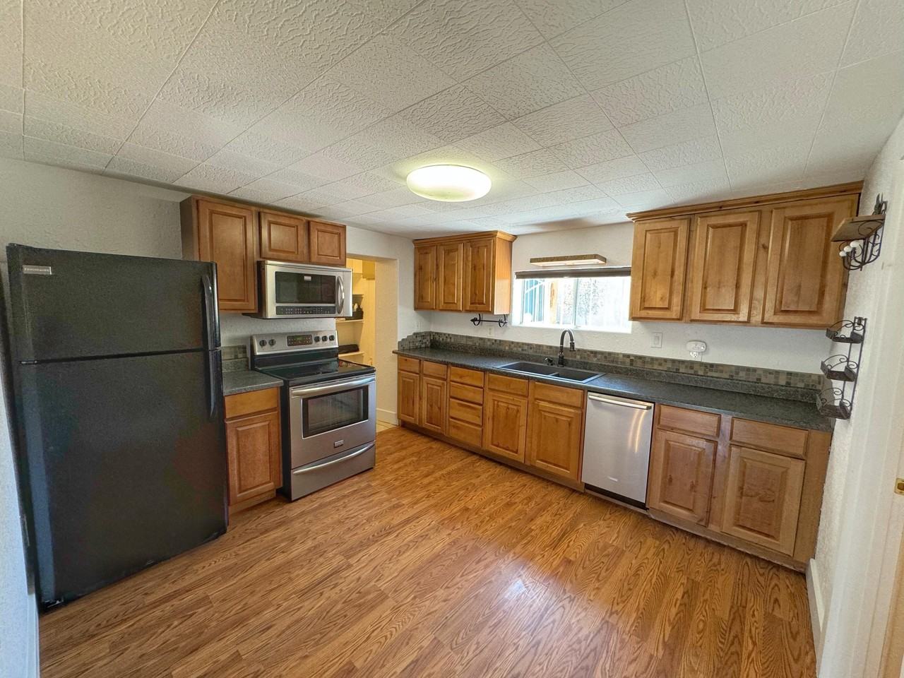 1525 Edith Blvd Ne - Photo 7 of 21