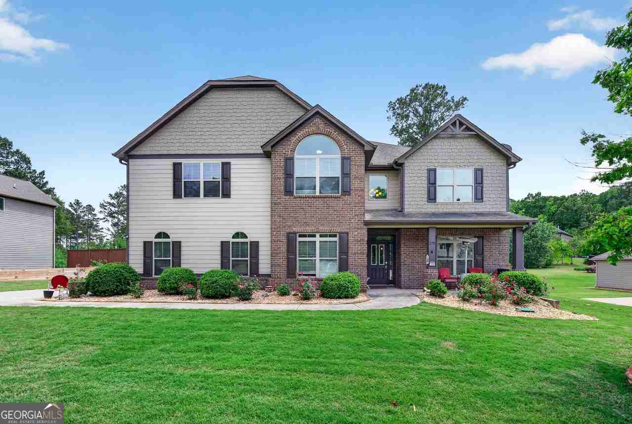 270 Darien Dr