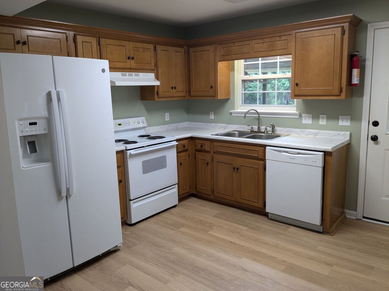 250 Cassie Ree Rd - Photo 4 of 16