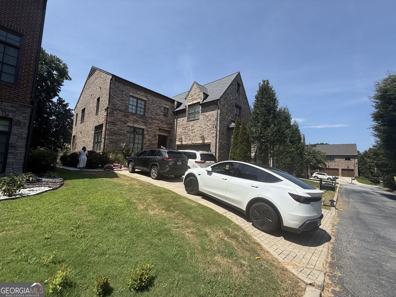 3816 Chamblee Dunwoody Rd - Photo 2 of 22