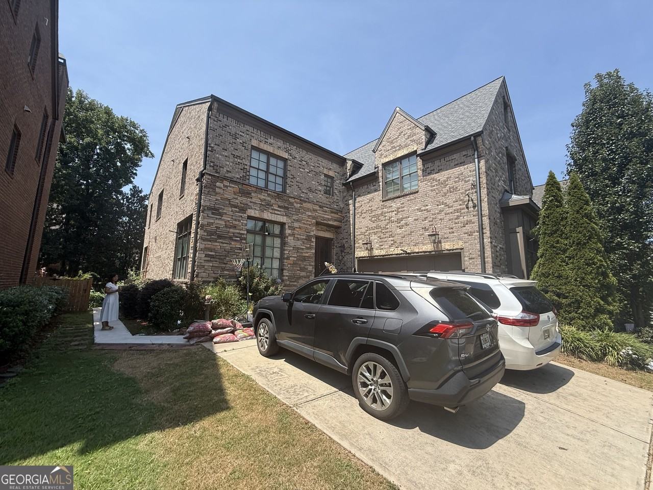 3816 Chamblee Dunwoody Rd - Photo 3 of 22
