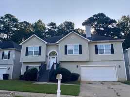 featured image of 8262 Parkwood Pl