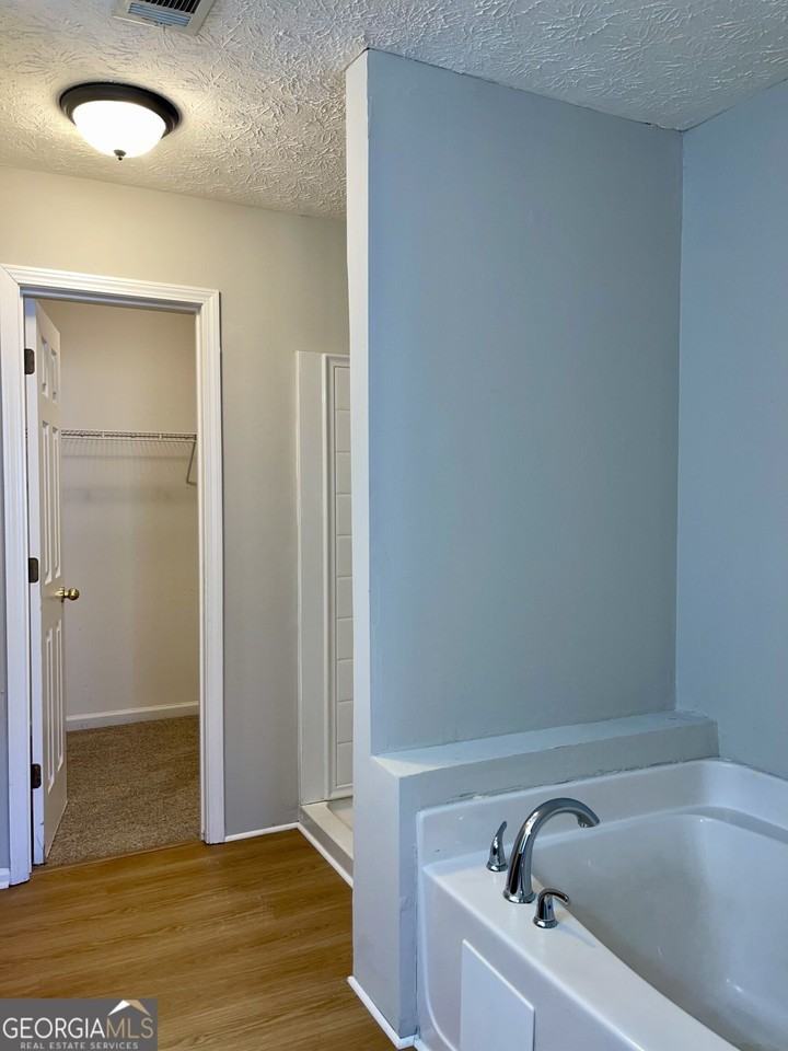 8262 Parkwood Pl - Photo 7 of 16