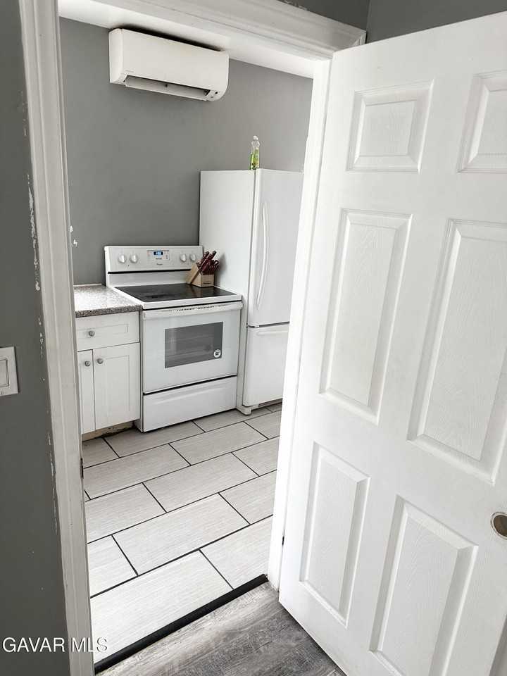 45517 Corkwood Ave - Photo 6 of 8