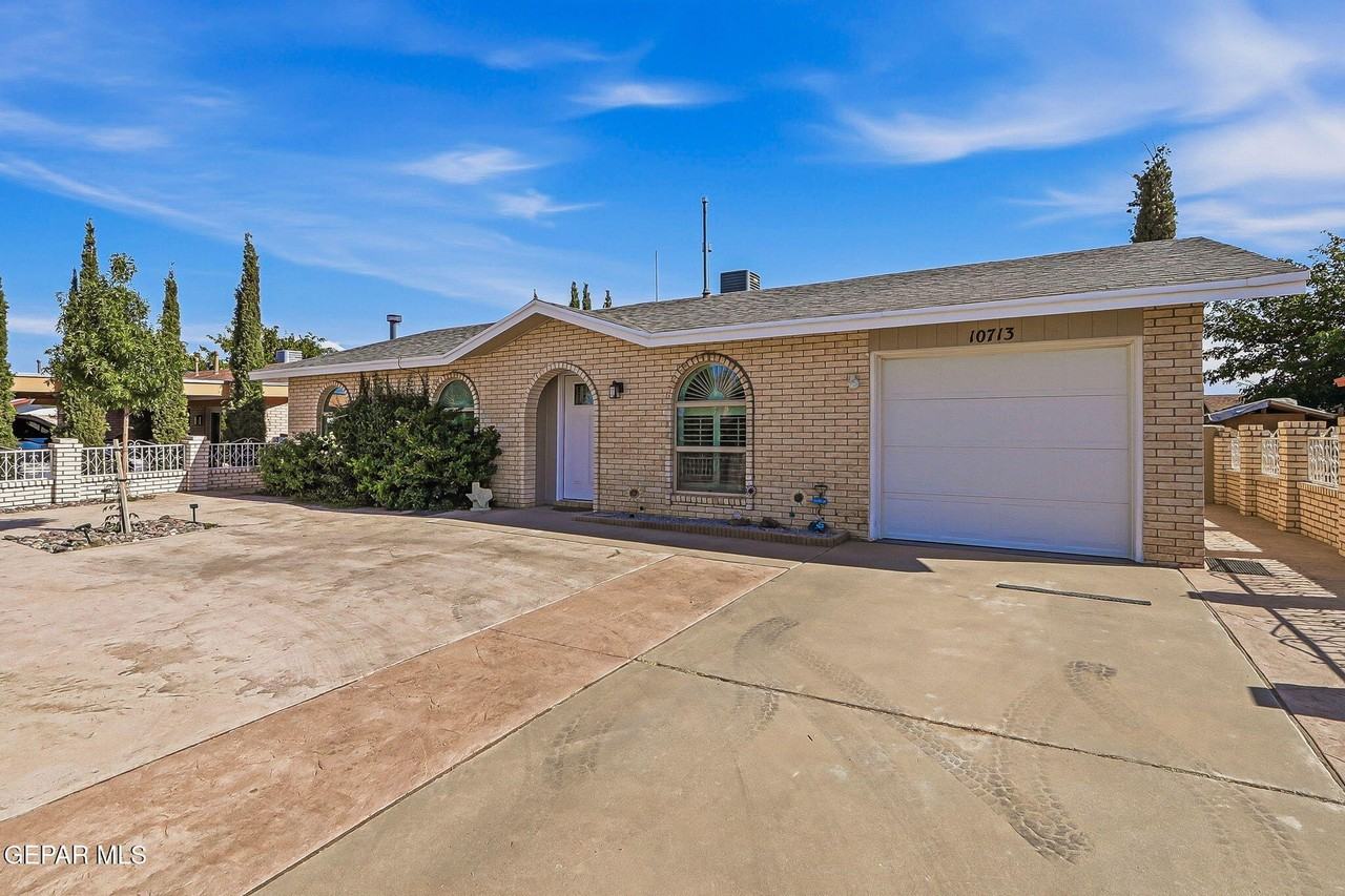 10713 Eagle Pass Ln - Photo 2 of 22