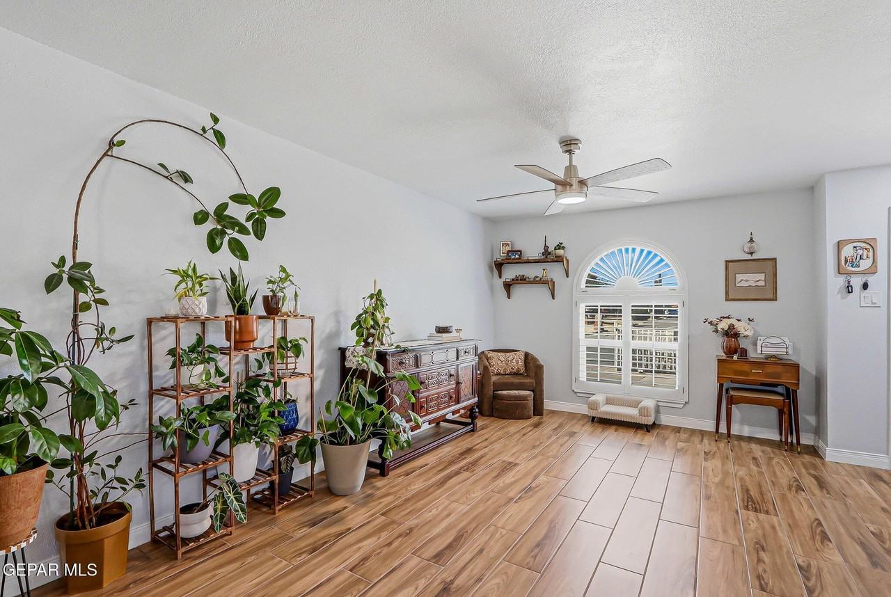 10713 Eagle Pass Ln - Photo 4 of 22