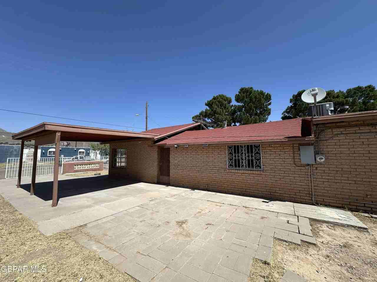 8920 Kenneth St - Photo 6 of 21