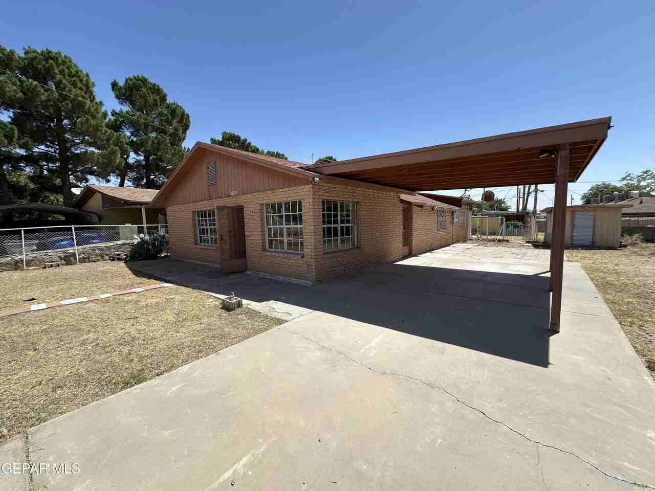 8920 Kenneth St - Photo 7 of 21