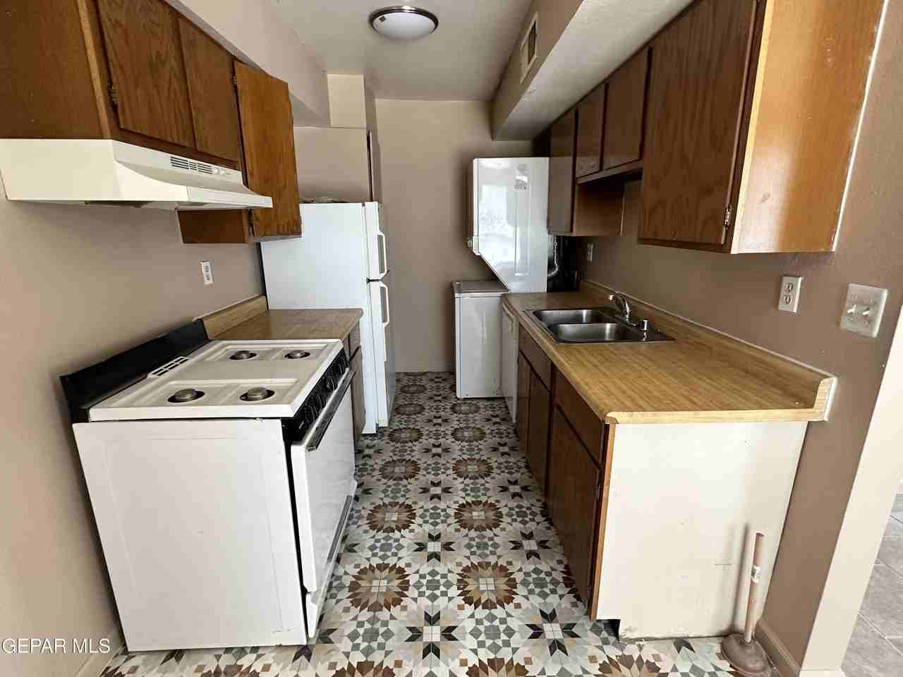 1917 Karen Sue Pl #B - Photo 4 of 14