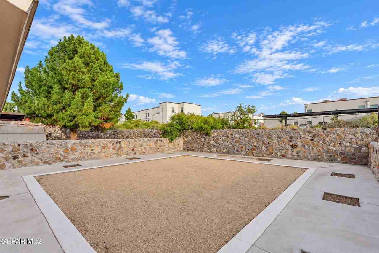 204 Cutlass Dr #B - Photo 5 of 23