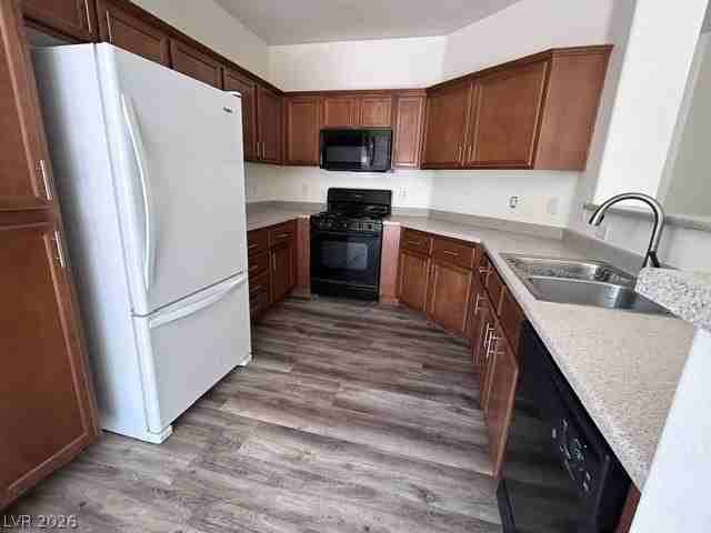 1015 Appaloosa Hills Ave - Photo 2 of 32