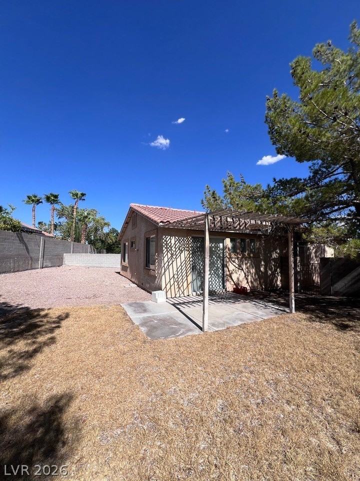 10748 Primrose Arbor Ave - Photo 6 of 7