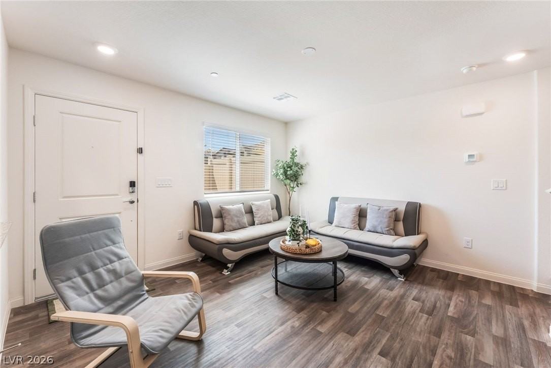2830 Matador Red Ave - Photo 4 of 17
