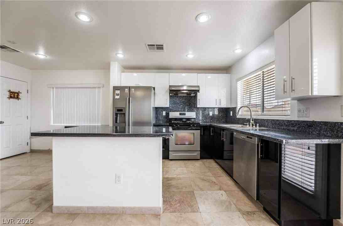 7286 Mosaic Terrace St - Photo 3 of 23