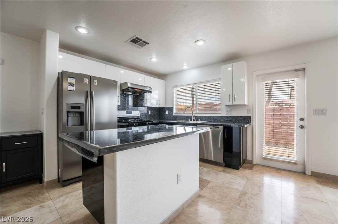 7286 Mosaic Terrace St - Photo 4 of 23