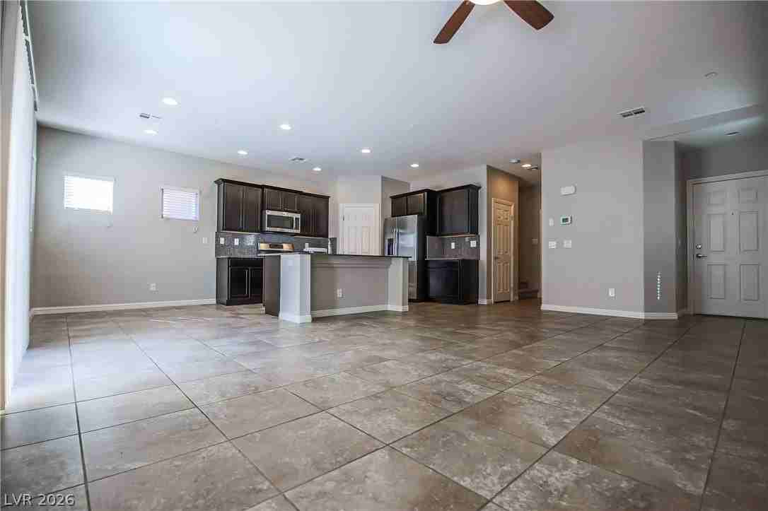 1143 Jesse Harbor Ave - Photo 6 of 34
