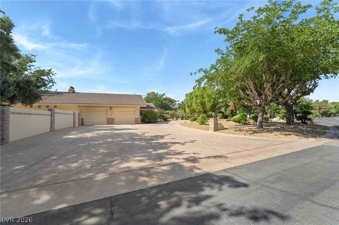 7154 Ranchito Cir - Photo 3 of 50