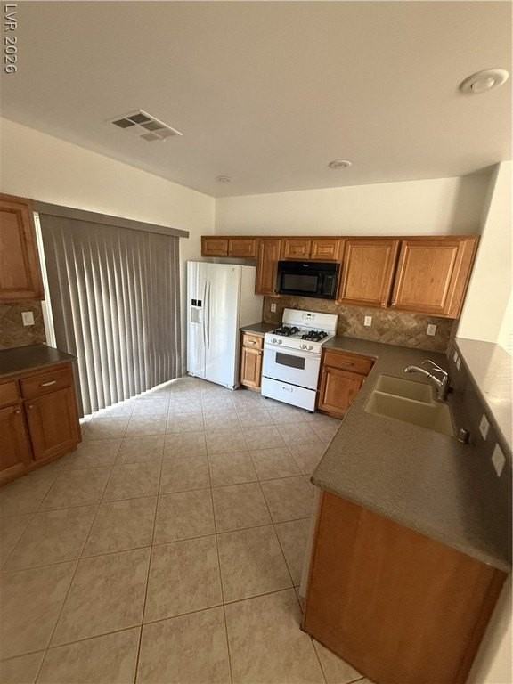 1740 Dark Wolf Ave - Photo 7 of 40