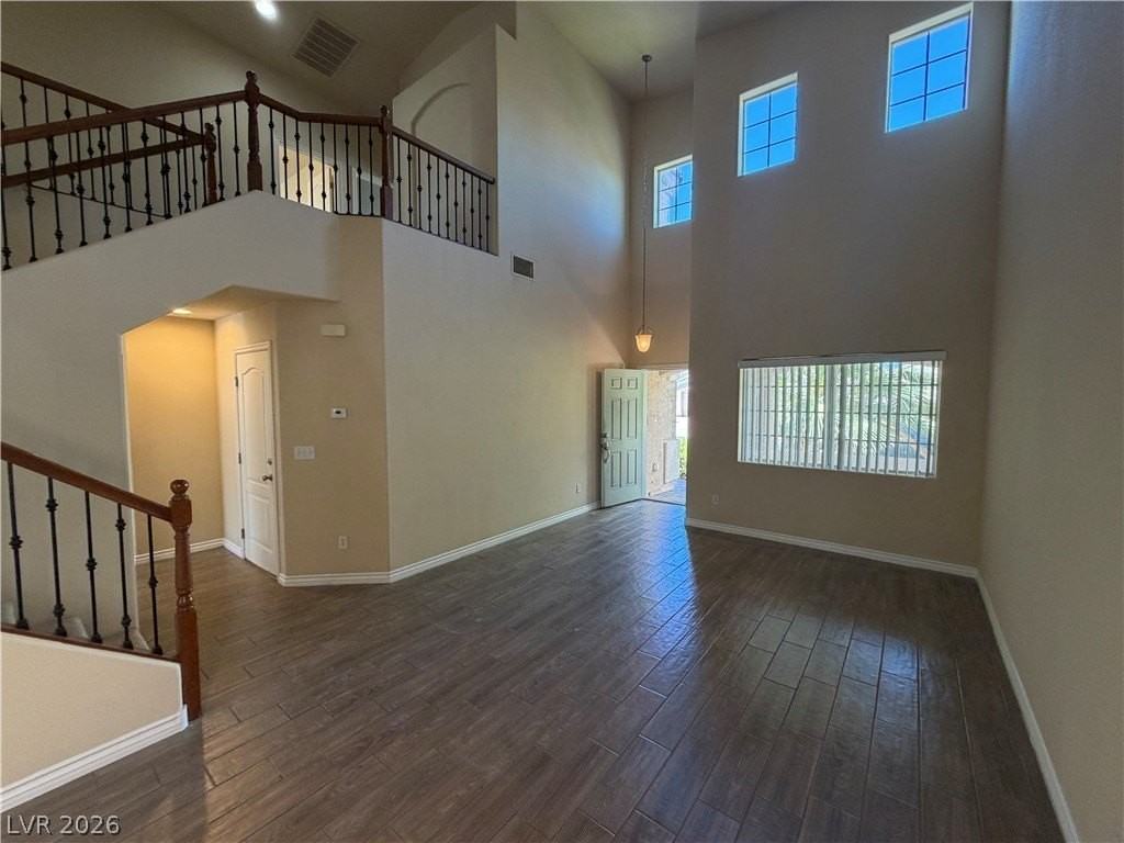 5516 Meridian Rain St - Photo 4 of 16