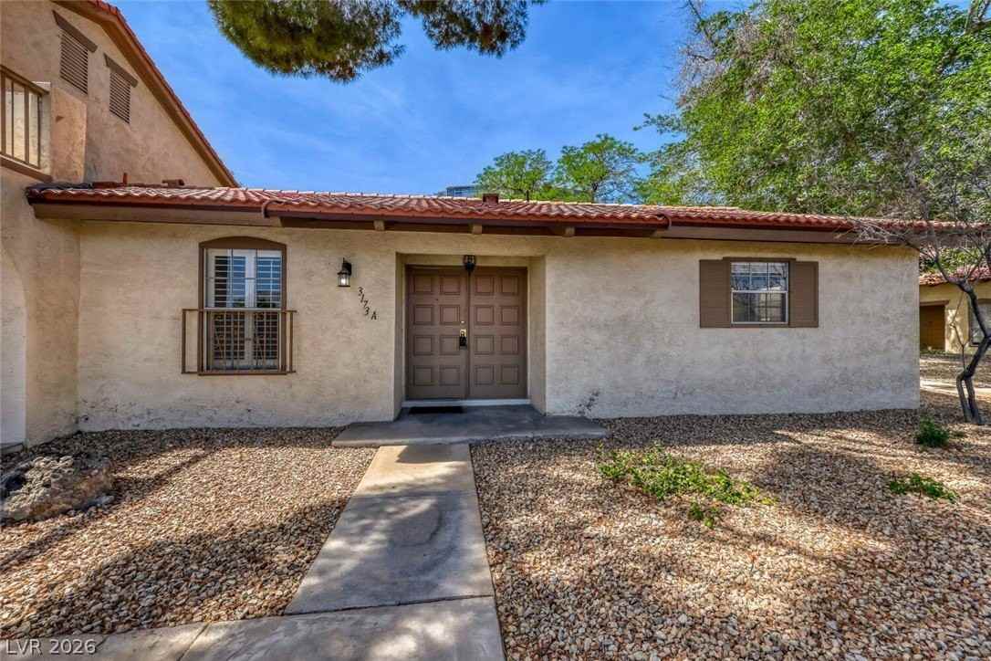 3173 Pinehurst Dr #A - Photo 5 of 33