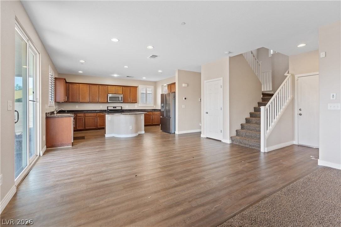 1121 Copper Grass St - Photo 3 of 50