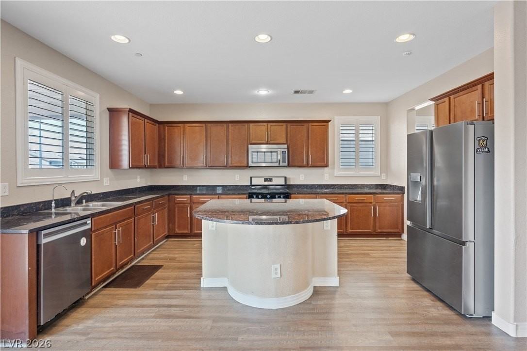 1121 Copper Grass St - Photo 4 of 50