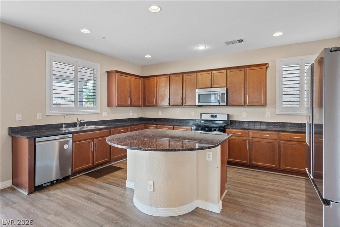 1121 Copper Grass St - Photo 5 of 50