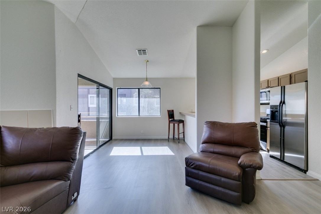 5054 S Rainbow Blvd #202 - Photo 7 of 27