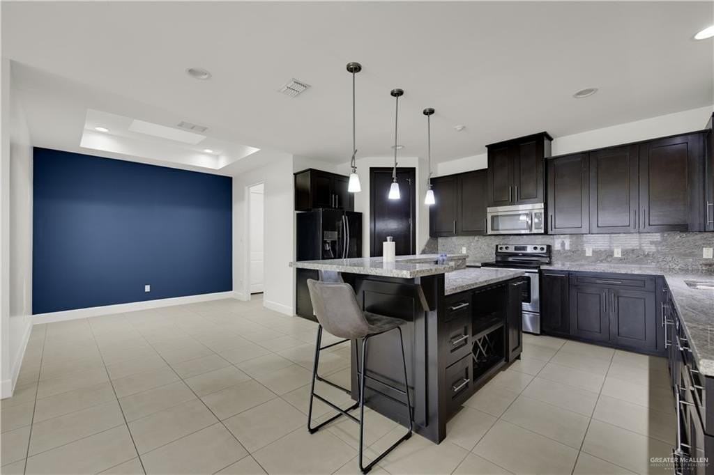 3412 S M St - Photo 5 of 34